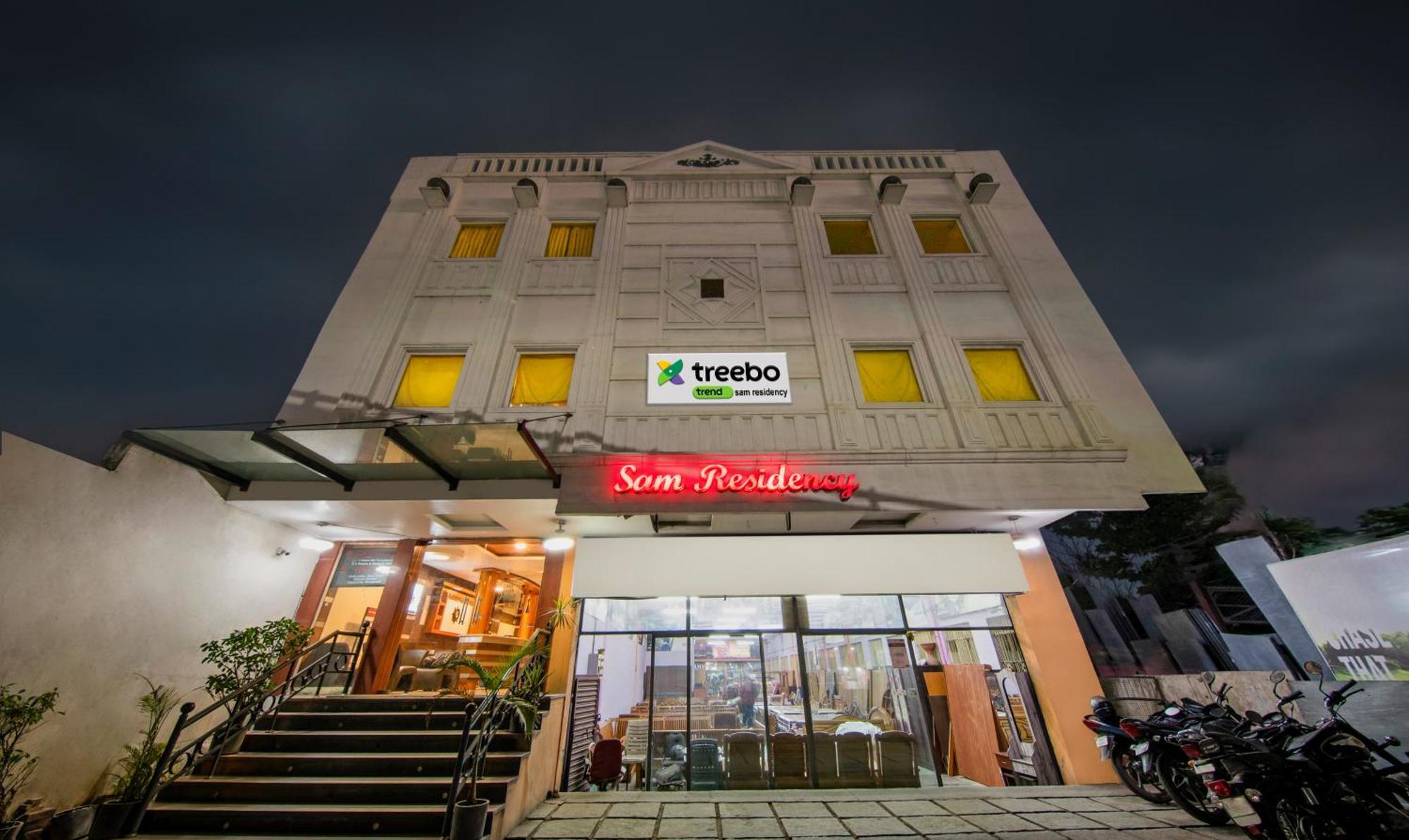 Hotel Treebo Sam Residency Kójamputtúr Exteriér fotografie